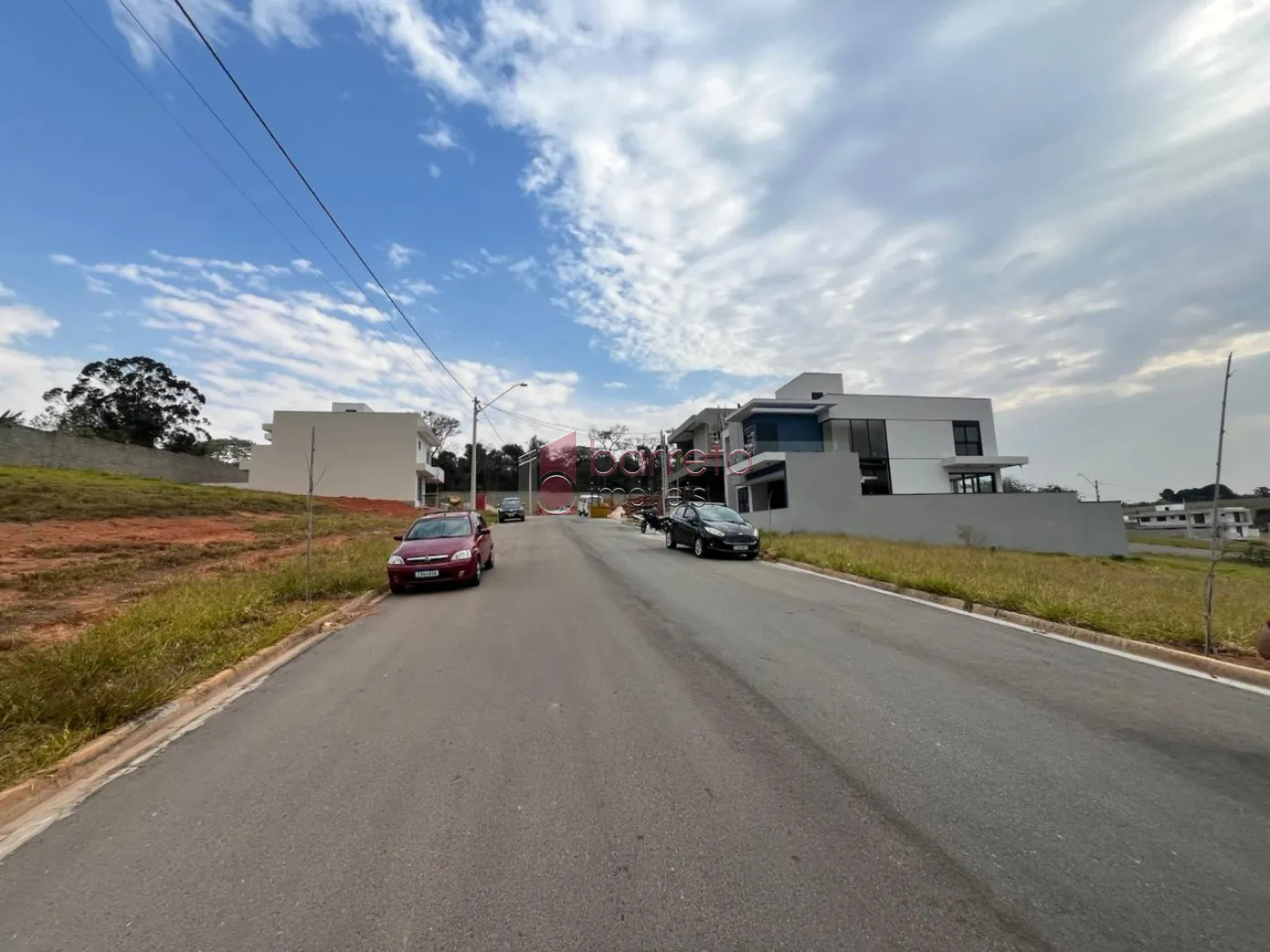 TERRENO À VENDA NO CONDOMÍNIO RESIDENCIAL LAGO AZUL EM JUNDIAÍ/SP