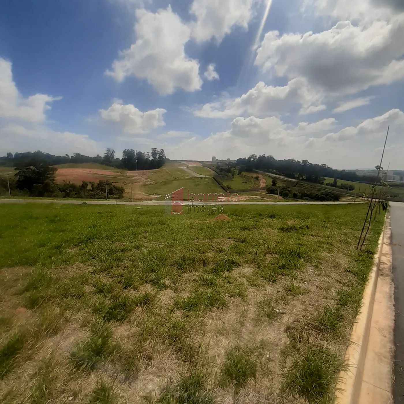 TERRENO À VENDA NO RESIDENCIAL LAGO AZUL – RECANTO QUARTO CENTENÁRIO – JUNDIAÍ/SP