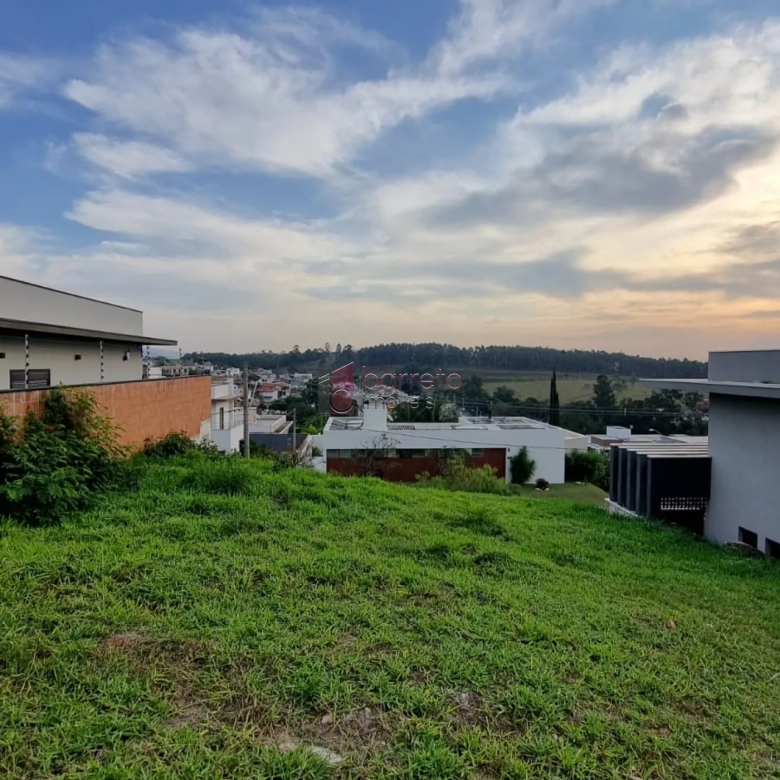 BELO LOTE COM PROJETO APROVADO À VENDA NO CONDOMÍNIO TERRAS DE JUNDIAÍ – BAIRRO CAXAMBU – JUNDIAÍ/SP