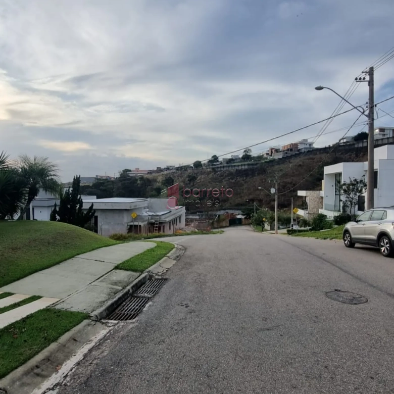 BELO LOTE COM PROJETO APROVADO À VENDA NO CONDOMÍNIO TERRAS DE JUNDIAÍ – BAIRRO CAXAMBU – JUNDIAÍ/SP