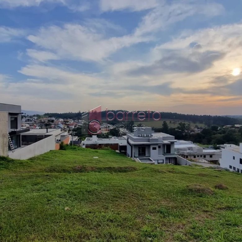 BELO LOTE COM PROJETO APROVADO À VENDA NO CONDOMÍNIO TERRAS DE JUNDIAÍ – BAIRRO CAXAMBU – JUNDIAÍ/SP