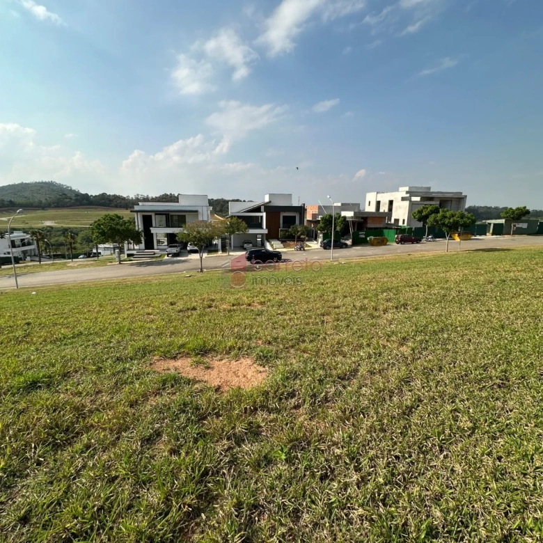 TERRENO À VENDA NO CONDOMÍNIO ALPHAVILLE 1 EM JUNDIAÍ/SP