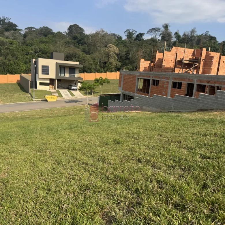 TERRENO À VENDA NO CONDOMÍNIO ALPHAVILLE JUNDIAÍ 1 EM JUNDIAÍ/SP