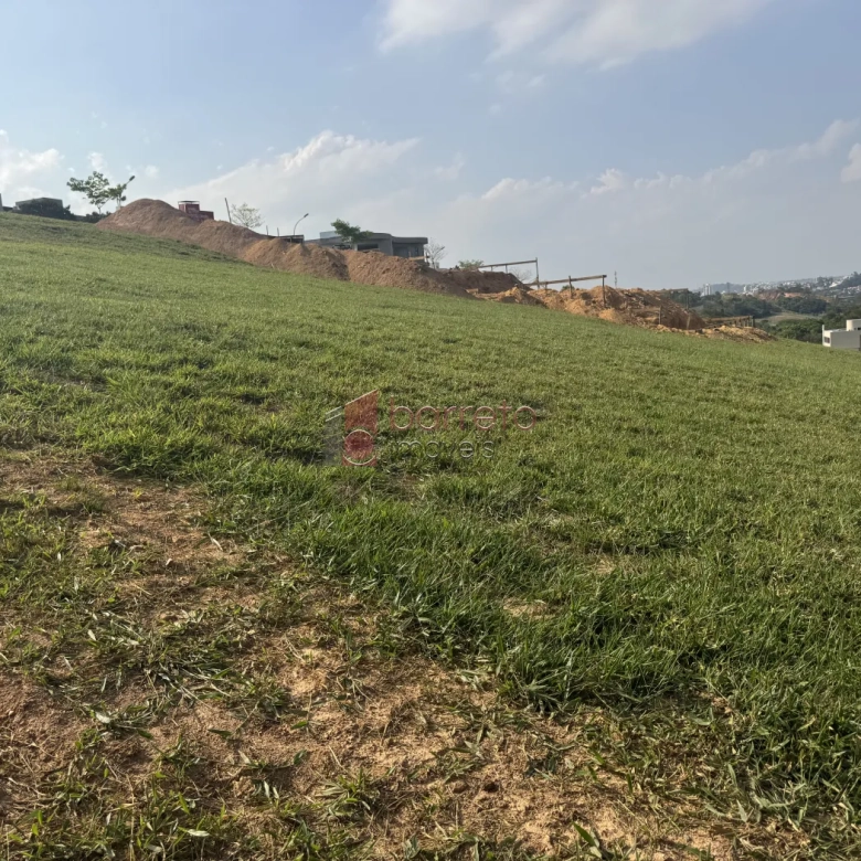 TERRENO À VENDA NO CONDOMÍNIO ALPHAVILLE JUNDIAÍ 1 EM JUNDIAÍ/SP