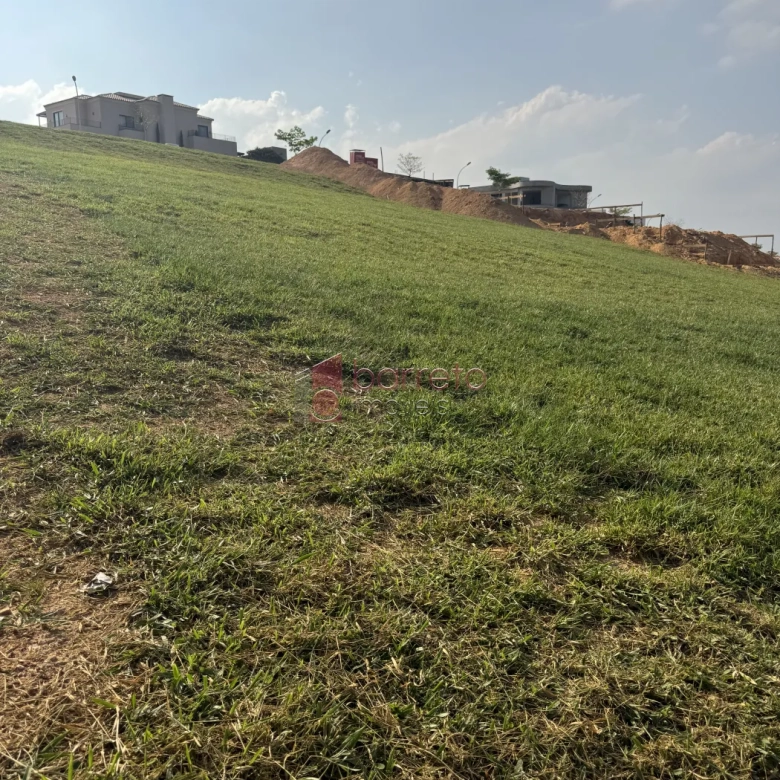 TERRENO À VENDA NO CONDOMÍNIO ALPHAVILLE JUNDIAÍ 1 EM JUNDIAÍ/SP