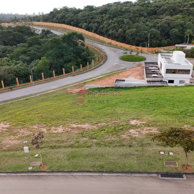 TERRENO À VENDA NO CONDOMÍNIO ALPHAVILLE JUNDIAÍ 1 EM JUNDIAÍ/SP