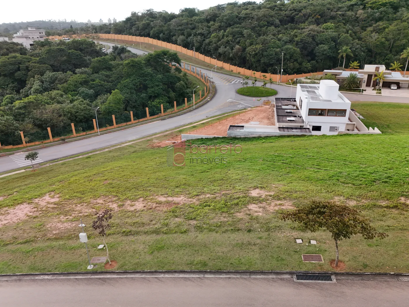 TERRENO À VENDA NO CONDOMÍNIO ALPHAVILLE JUNDIAÍ 1 EM JUNDIAÍ/SP