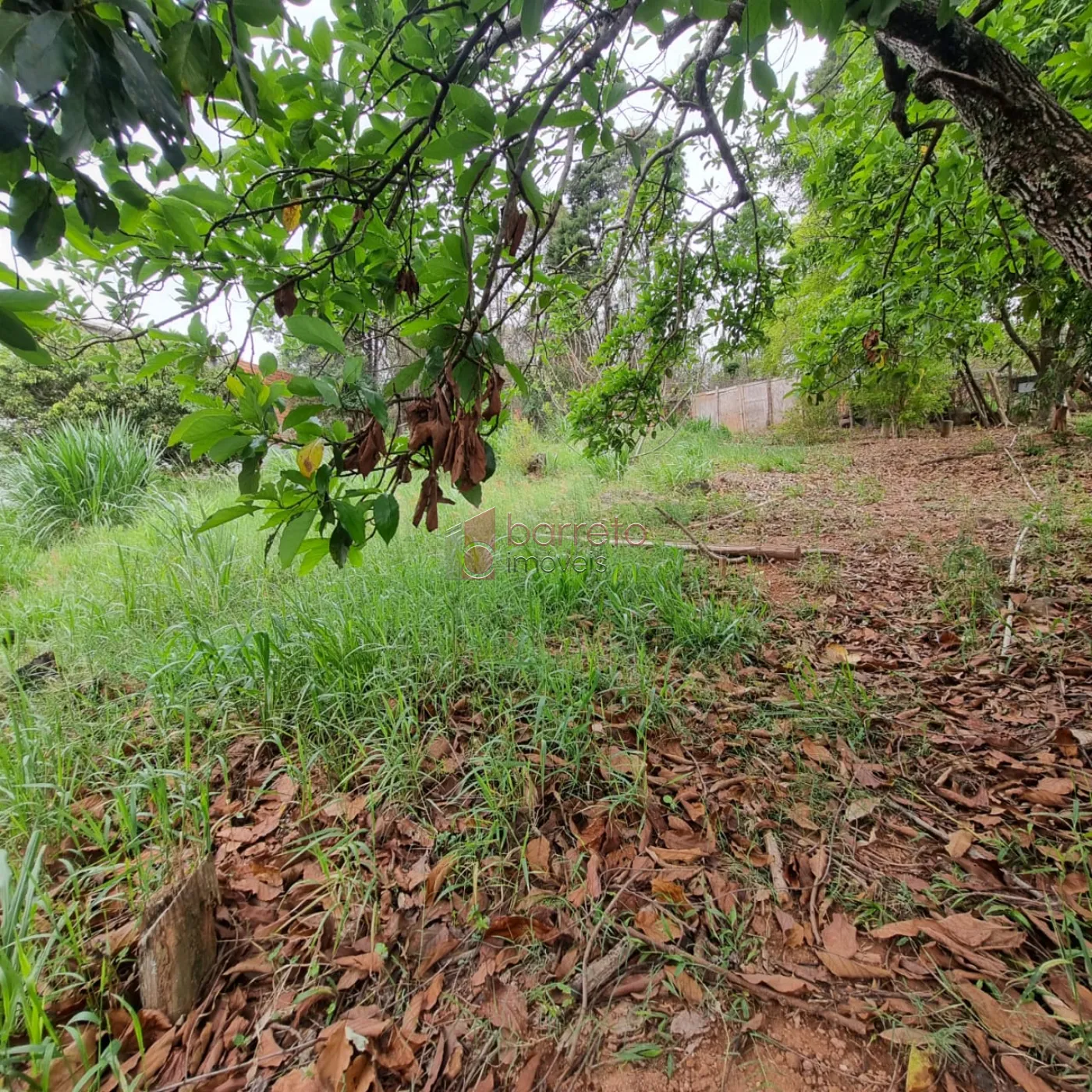 TERRENO DE ESQUINA  À VENDA NAS IMEDIAÇÕES DO ENGORDADOURO – JUNDIAÍ/SP