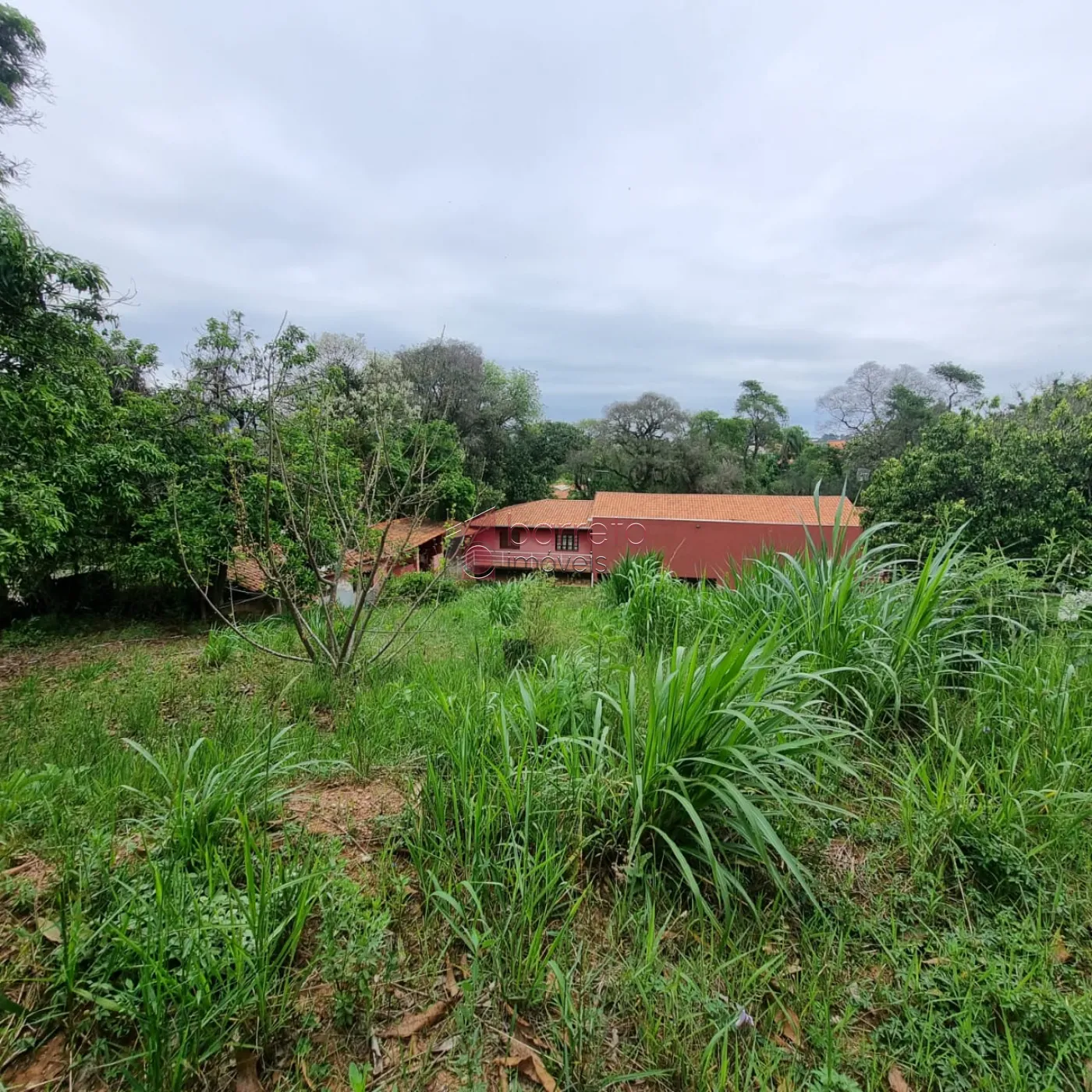 TERRENO DE ESQUINA  À VENDA NAS IMEDIAÇÕES DO ENGORDADOURO – JUNDIAÍ/SP