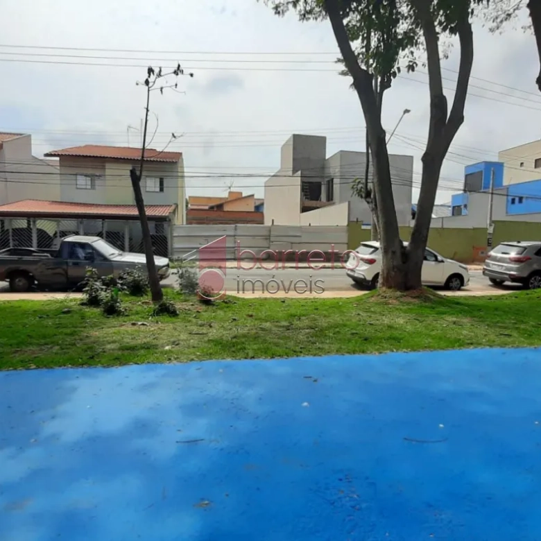 Oportunidade de investimento, terreno com possibilidade mista (Comercial ou Residencial)