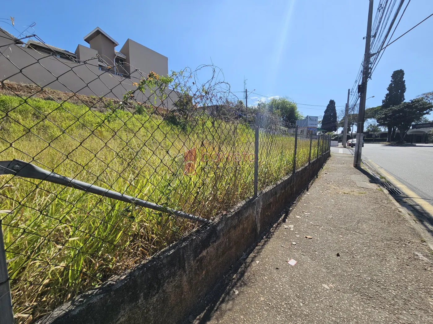 TERRENO DE ESQUINA À VENDA NO BAIRRO VILA SÃO PAULO – JUNDIAÍ/SP