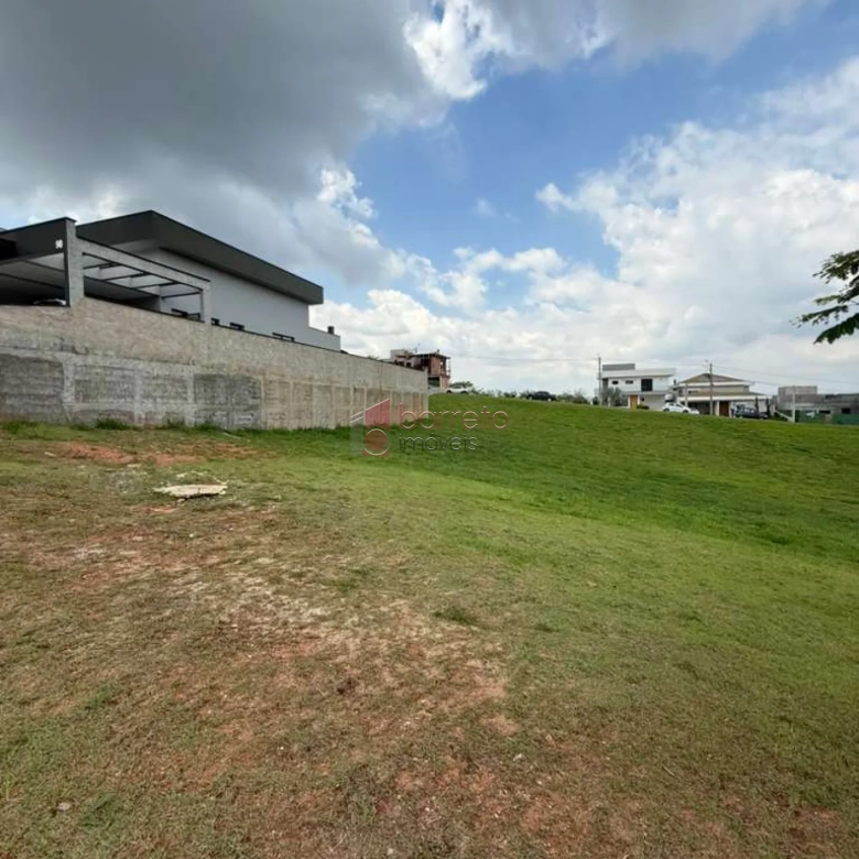 TERRENO À VENDA NO CONDOMÍNIO RESERVA SANTA ISABEL II EM LOUVEIRA/SP