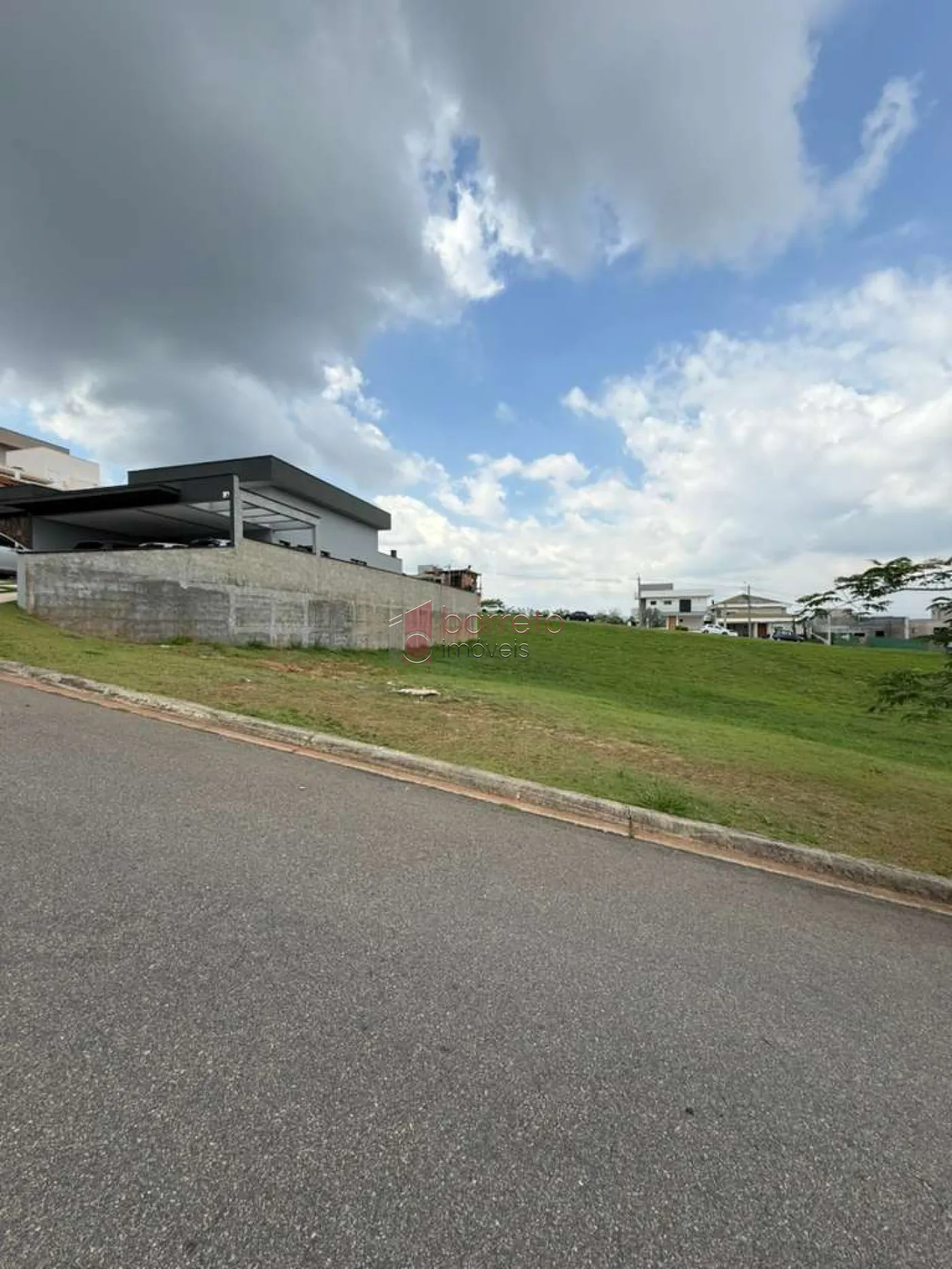 TERRENO À VENDA NO CONDOMÍNIO RESERVA SANTA ISABEL II EM LOUVEIRA/SP