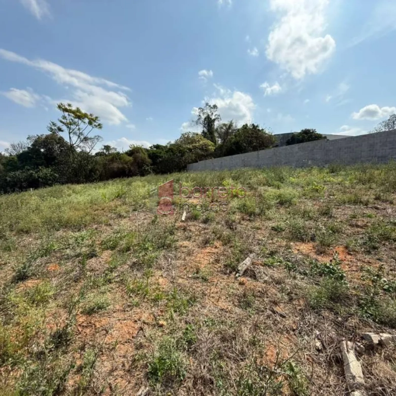 TERRENO COM ÓTIMA TOPOGRAFIA À VENDA NO CONDOMÍNIO RESERVA DI TAMAI EM LOUVEIRA/SP