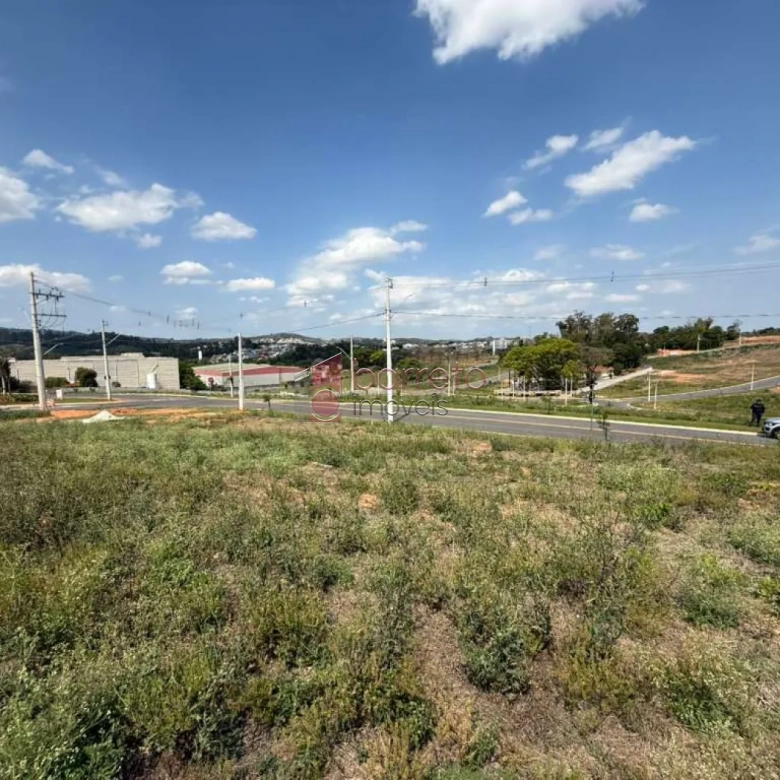 TERRENO COM ÓTIMA TOPOGRAFIA À VENDA NO CONDOMÍNIO RESERVA DI TAMAI EM LOUVEIRA/SP