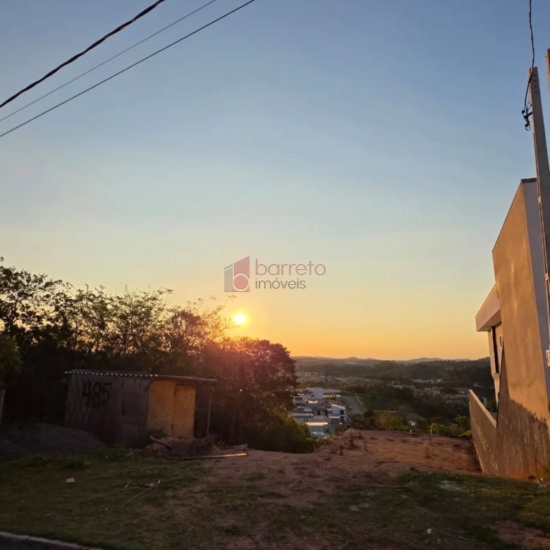 TERRENO À VENDA NO CONDOMÍNIO RESERVA JATOBÁS EM LOUVEIRA/SP