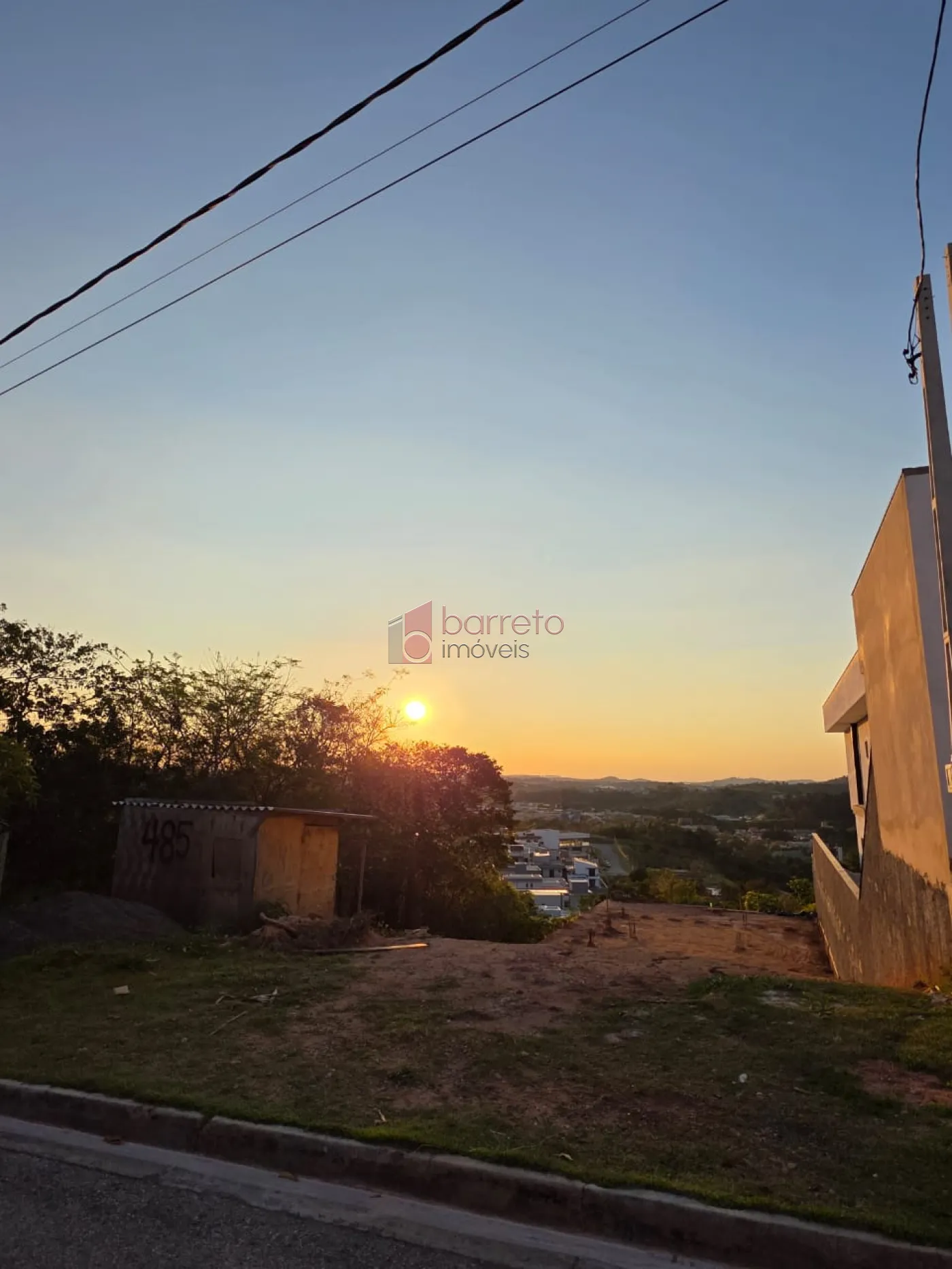 TERRENO À VENDA NO CONDOMÍNIO RESERVA JATOBÁS EM LOUVEIRA/SP