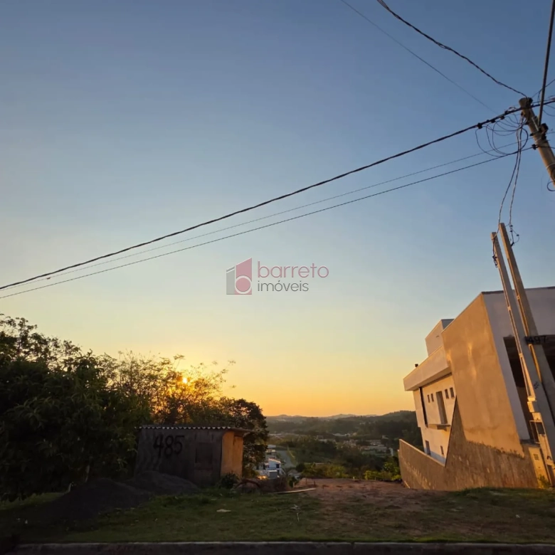 TERRENO À VENDA NO CONDOMÍNIO RESERVA JATOBÁS EM LOUVEIRA/SP