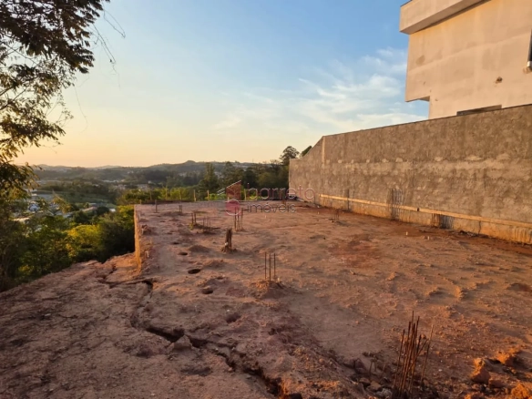 TERRENO À VENDA NO CONDOMÍNIO RESERVA JATOBÁS EM LOUVEIRA/SP