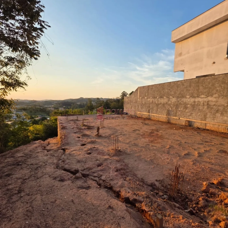 TERRENO À VENDA NO CONDOMÍNIO RESERVA JATOBÁS EM LOUVEIRA/SP