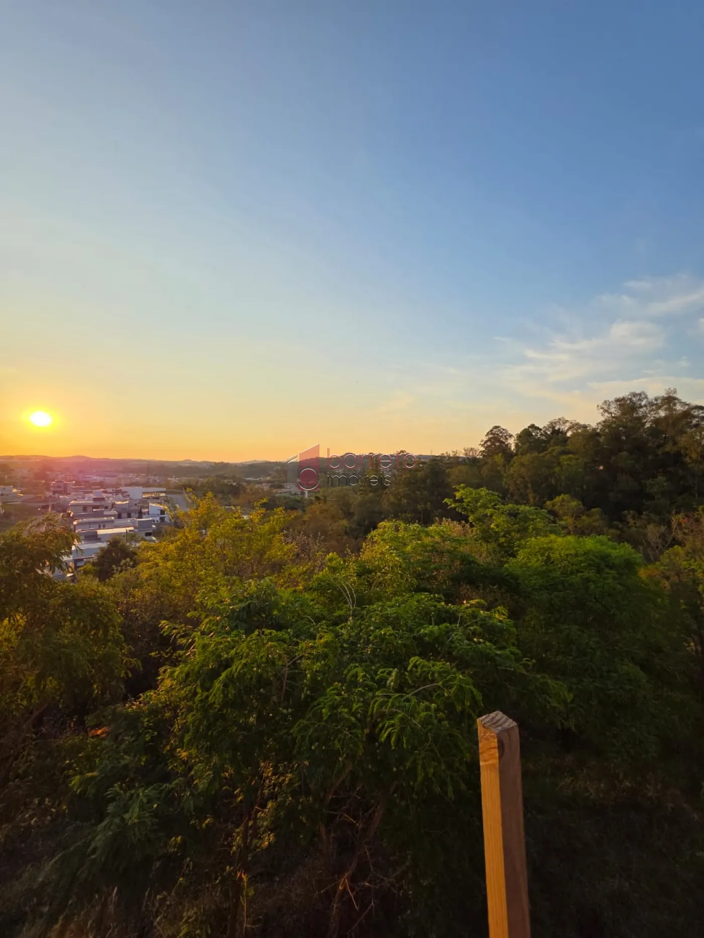TERRENO À VENDA NO CONDOMÍNIO RESERVA JATOBÁS EM LOUVEIRA/SP