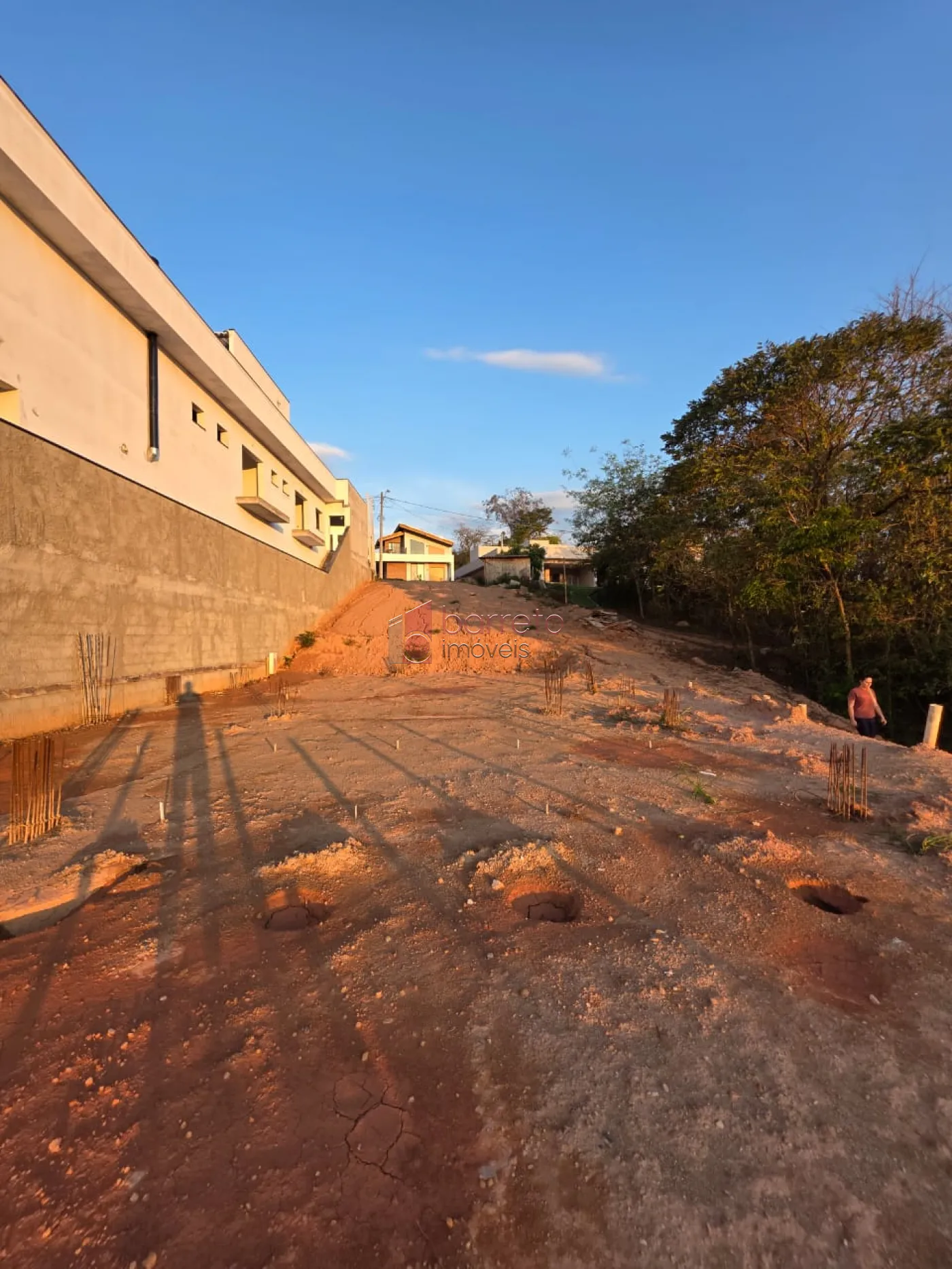TERRENO À VENDA NO CONDOMÍNIO RESERVA JATOBÁS EM LOUVEIRA/SP