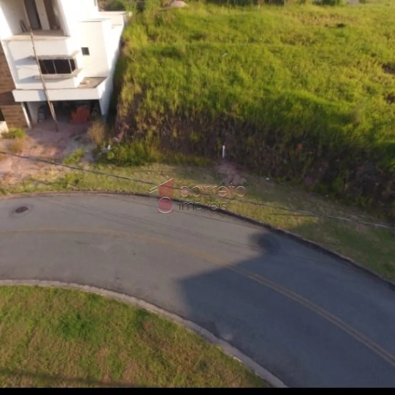 TERRENO À VENDA NO CONDOMÍNIO RESERVA JATOBÁS EM LOUVEIRA/SP