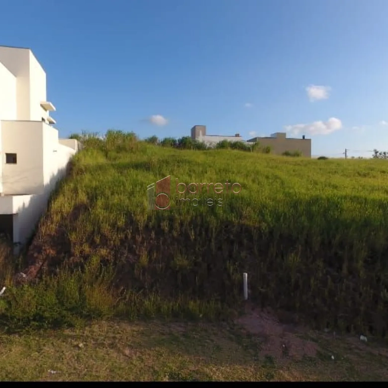 TERRENO À VENDA NO CONDOMÍNIO RESERVA JATOBÁS EM LOUVEIRA/SP