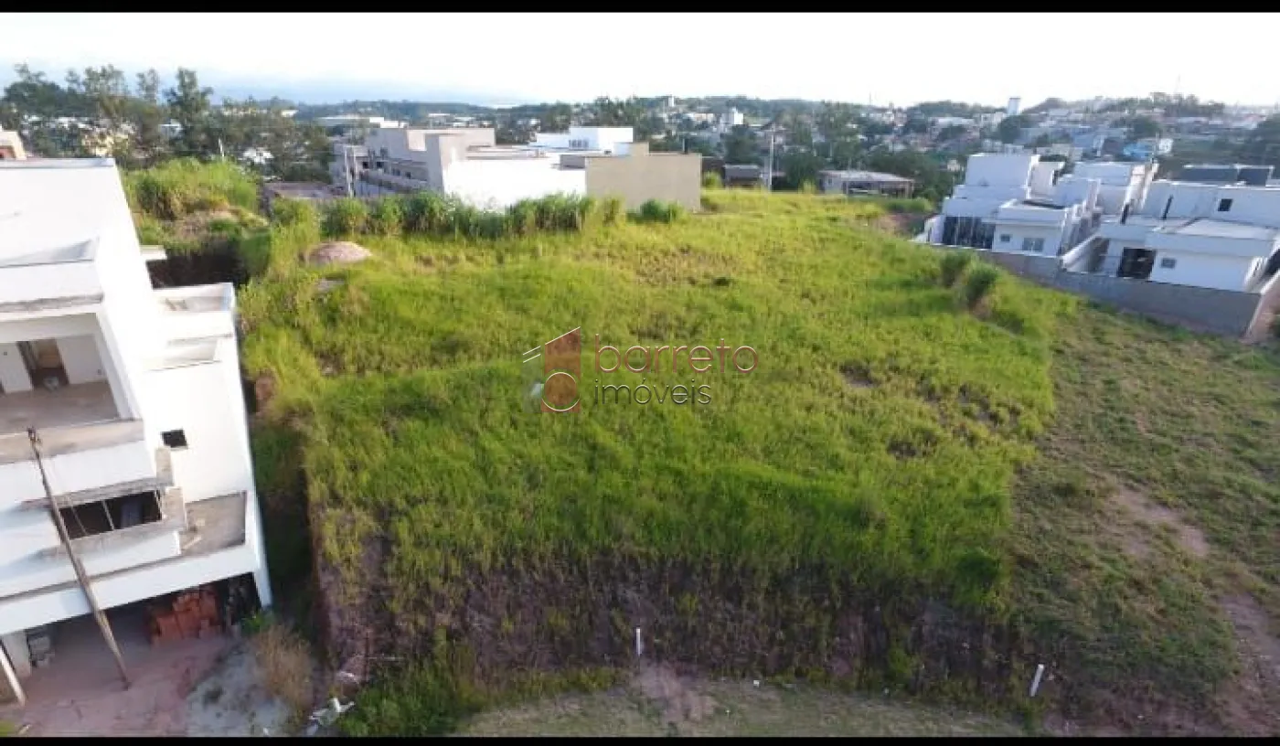 TERRENO À VENDA NO CONDOMÍNIO RESERVA JATOBÁS EM LOUVEIRA/SP