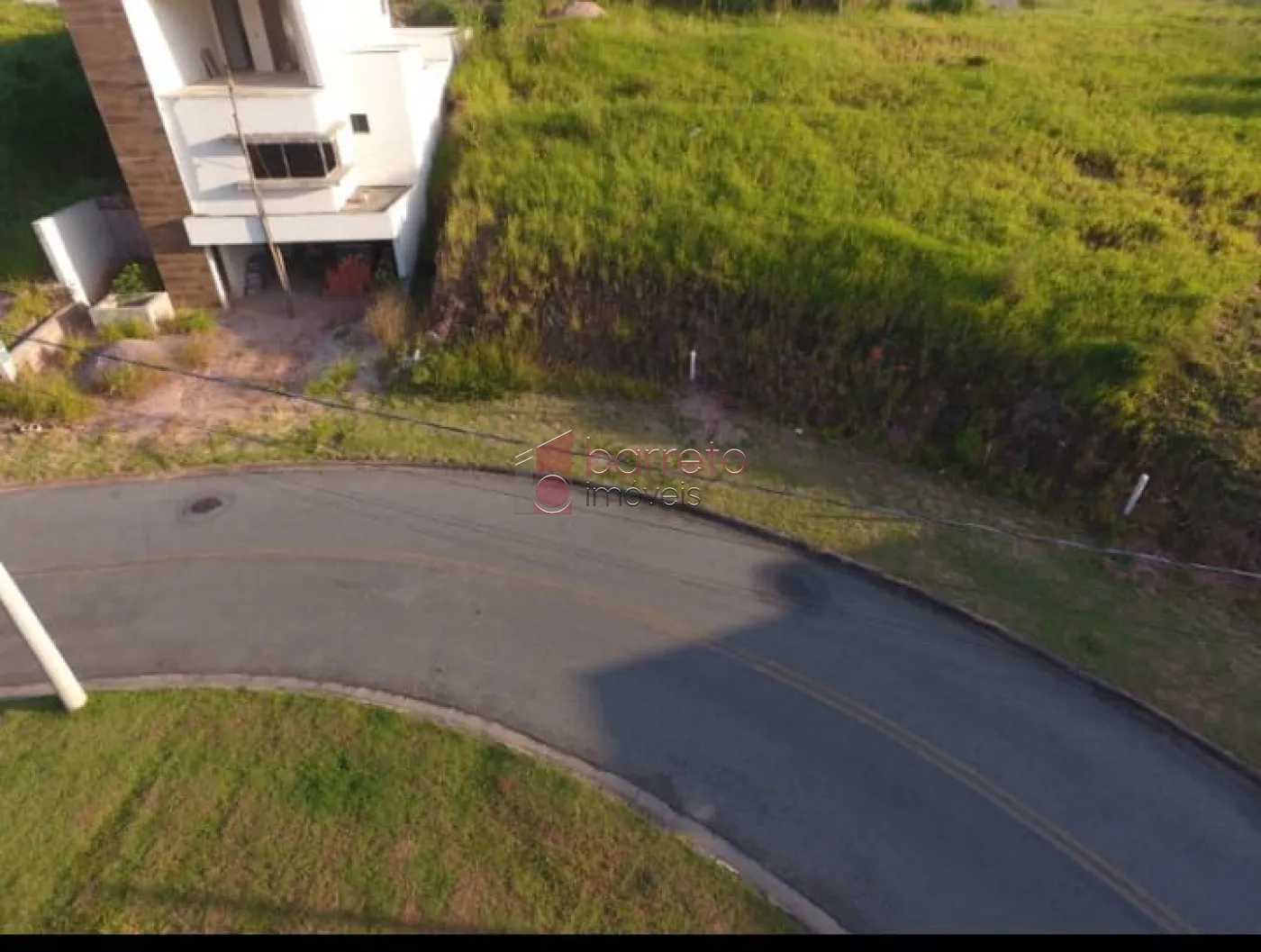 TERRENO À VENDA NO CONDOMÍNIO RESERVA JATOBÁS EM LOUVEIRA/SP