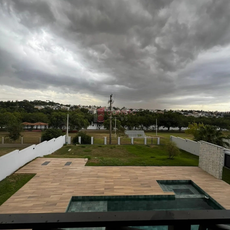 CASA À VENDA NO CONDOMÍNIO PALMEIRAS IMPERIAIS – ITAPECERICA – SALTO/SP
