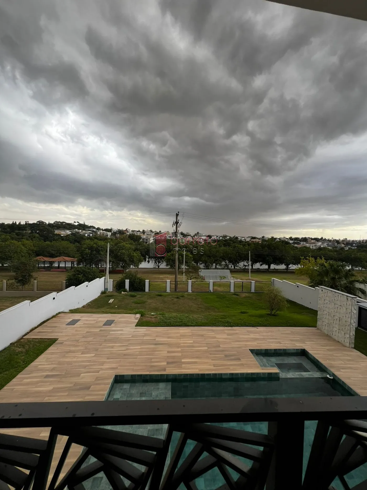 CASA À VENDA NO CONDOMÍNIO PALMEIRAS IMPERIAIS – ITAPECERICA – SALTO/SP