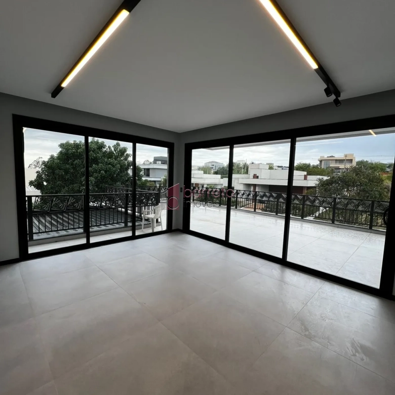 CASA À VENDA NO CONDOMÍNIO PALMEIRAS IMPERIAIS – ITAPECERICA – SALTO/SP