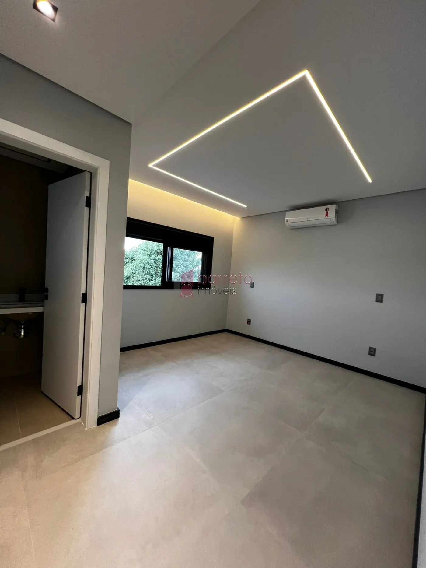 CASA À VENDA NO CONDOMÍNIO PALMEIRAS IMPERIAIS – ITAPECERICA – SALTO/SP