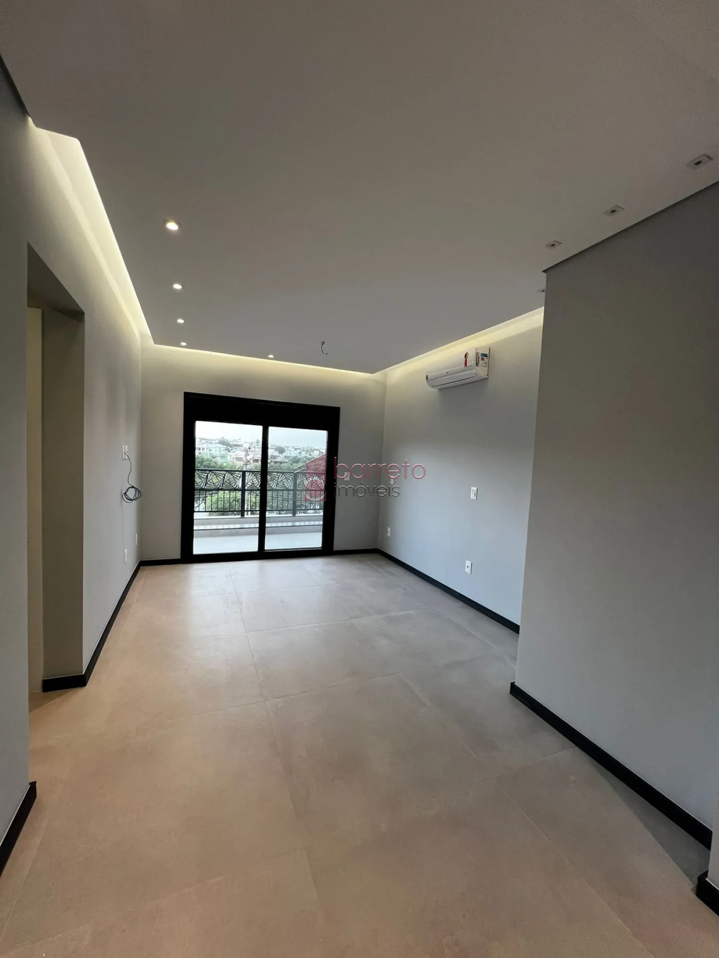 CASA À VENDA NO CONDOMÍNIO PALMEIRAS IMPERIAIS – ITAPECERICA – SALTO/SP