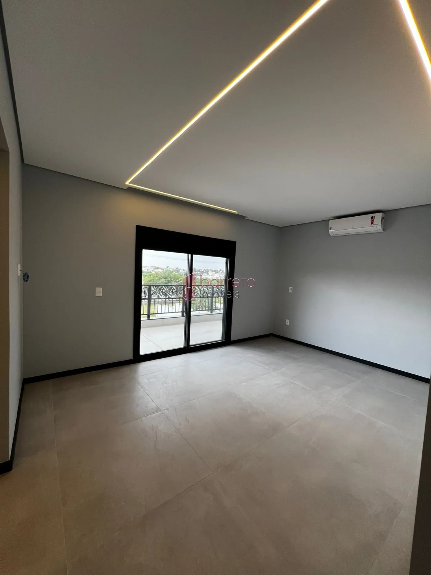CASA À VENDA NO CONDOMÍNIO PALMEIRAS IMPERIAIS – ITAPECERICA – SALTO/SP