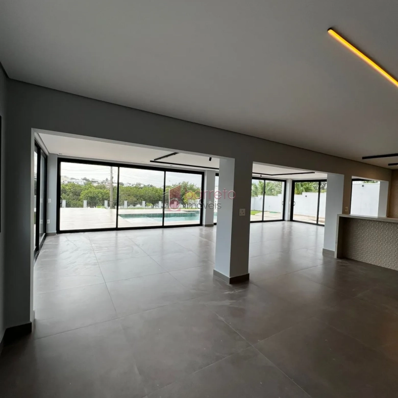 CASA À VENDA NO CONDOMÍNIO PALMEIRAS IMPERIAIS – ITAPECERICA – SALTO/SP