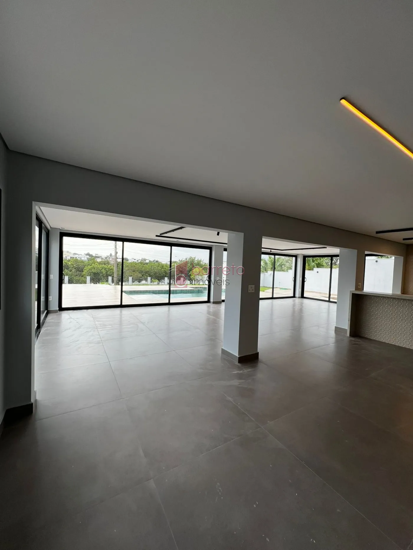 CASA À VENDA NO CONDOMÍNIO PALMEIRAS IMPERIAIS – ITAPECERICA – SALTO/SP