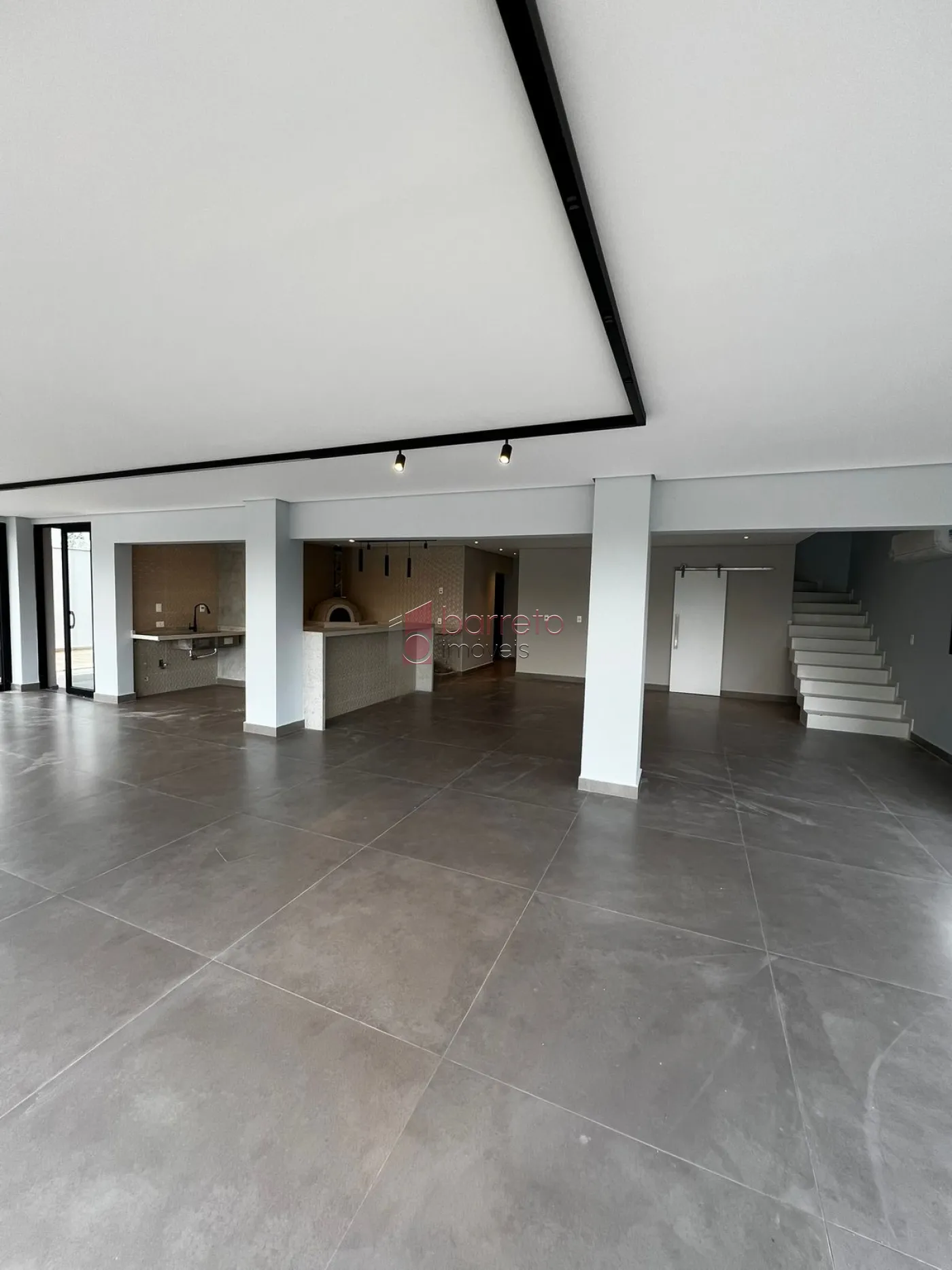 CASA À VENDA NO CONDOMÍNIO PALMEIRAS IMPERIAIS – ITAPECERICA – SALTO/SP