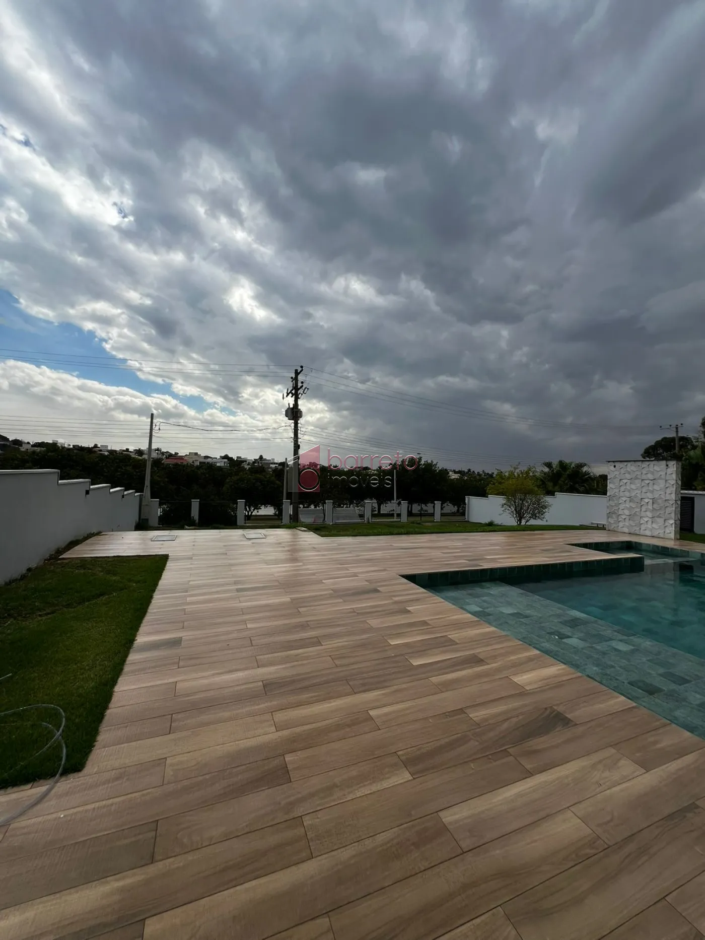 CASA À VENDA NO CONDOMÍNIO PALMEIRAS IMPERIAIS – ITAPECERICA – SALTO/SP