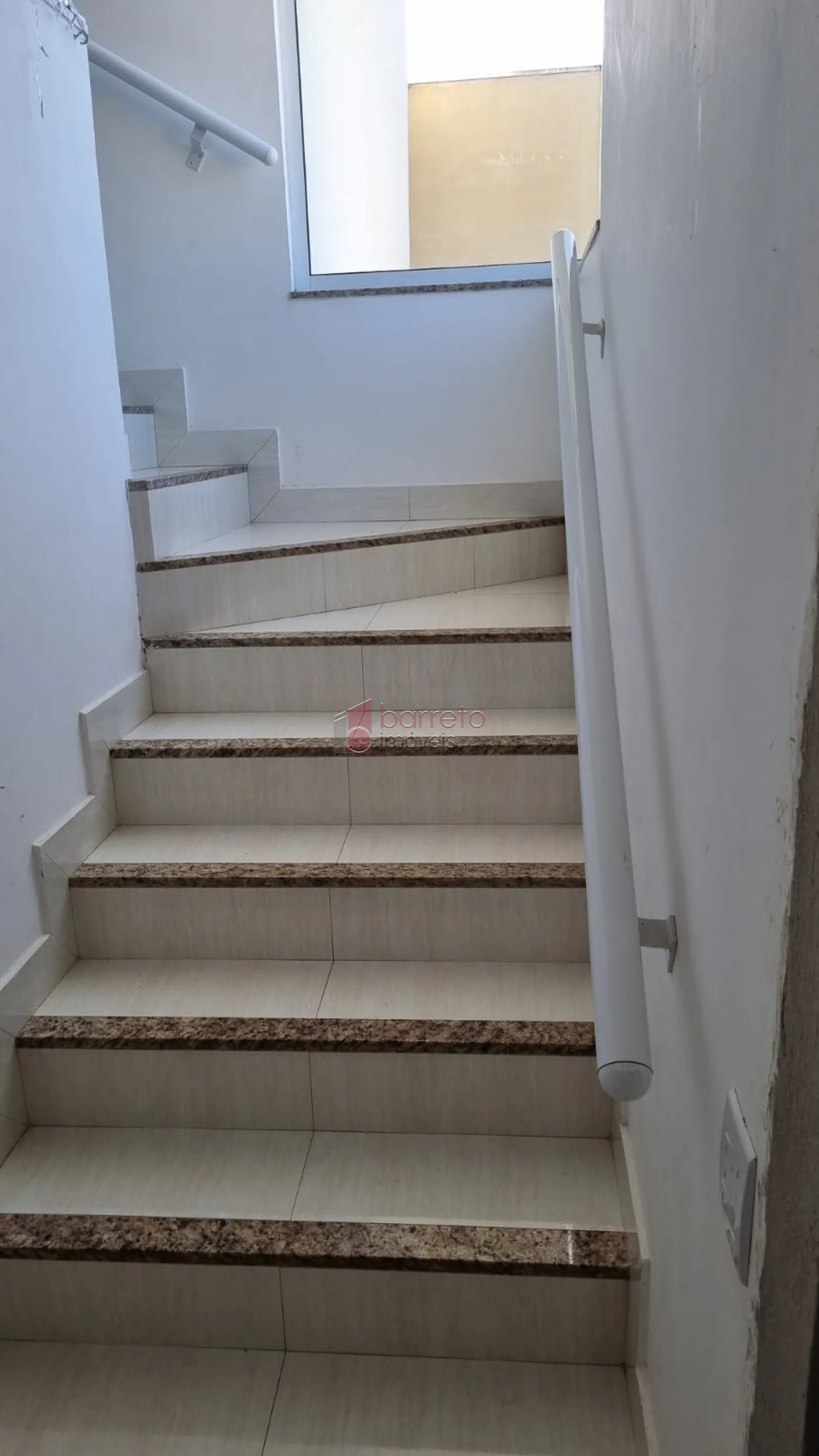 CASA À VENDA NO CONDOMÍNIO CHACUR – VÁRZEA PAULISTA/SP