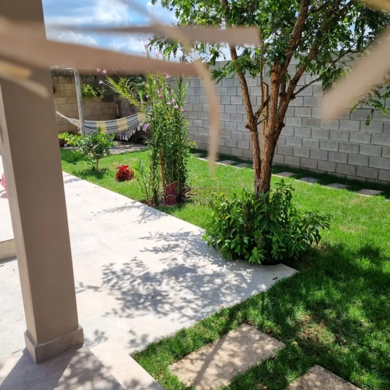 CASA À VENDA NO CONDOMÍNIO CHACUR – VÁRZEA PAULISTA/SP