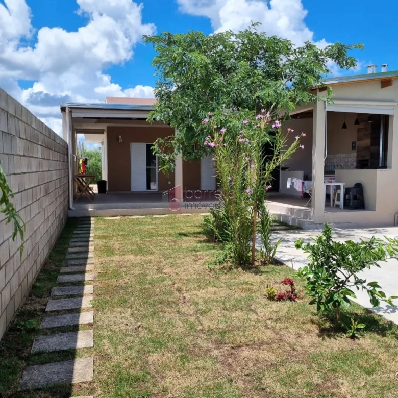 CASA À VENDA NO CONDOMÍNIO CHACUR – VÁRZEA PAULISTA/SP