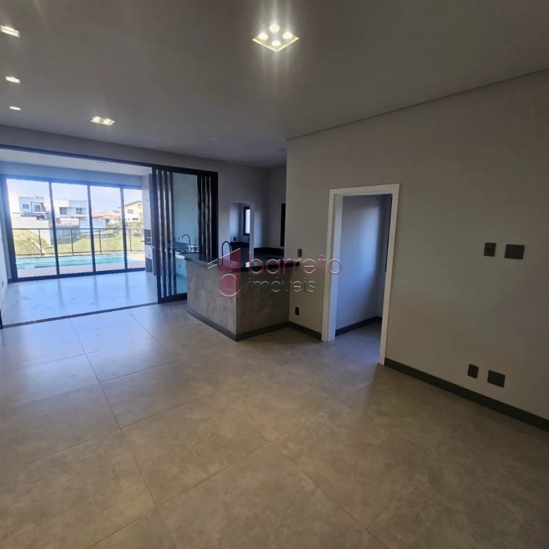 CASA TÉRREA À VENDA NO CONDOMÍNIO LAGUNA – VÁRZEA PAULISTA/SP