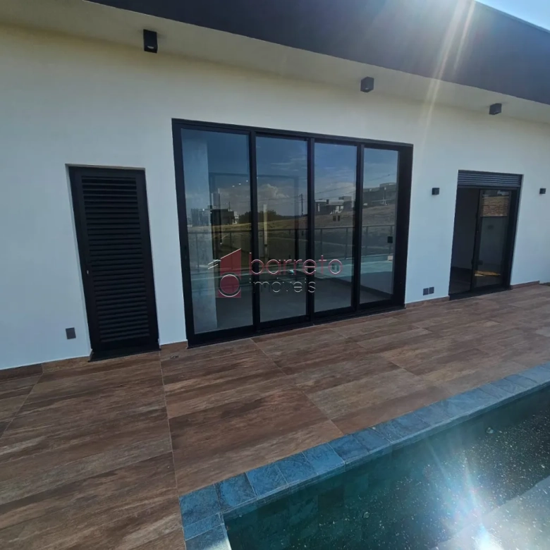 CASA TÉRREA À VENDA NO CONDOMÍNIO LAGUNA – VÁRZEA PAULISTA/SP