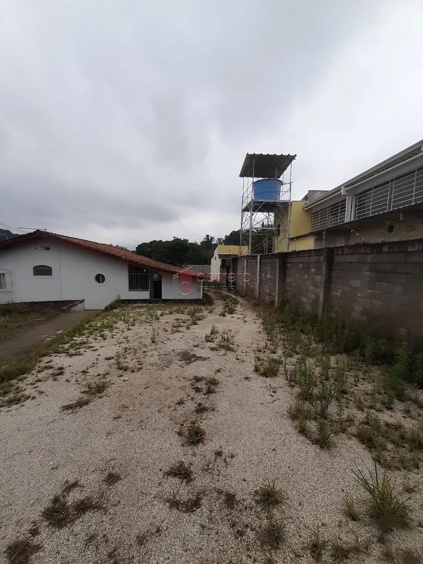 CASA À VENDA NO SETOR INDUSTRIAL CHÁCARAS SANTA MARTHA – VÁRZEA PAULISTA/SP