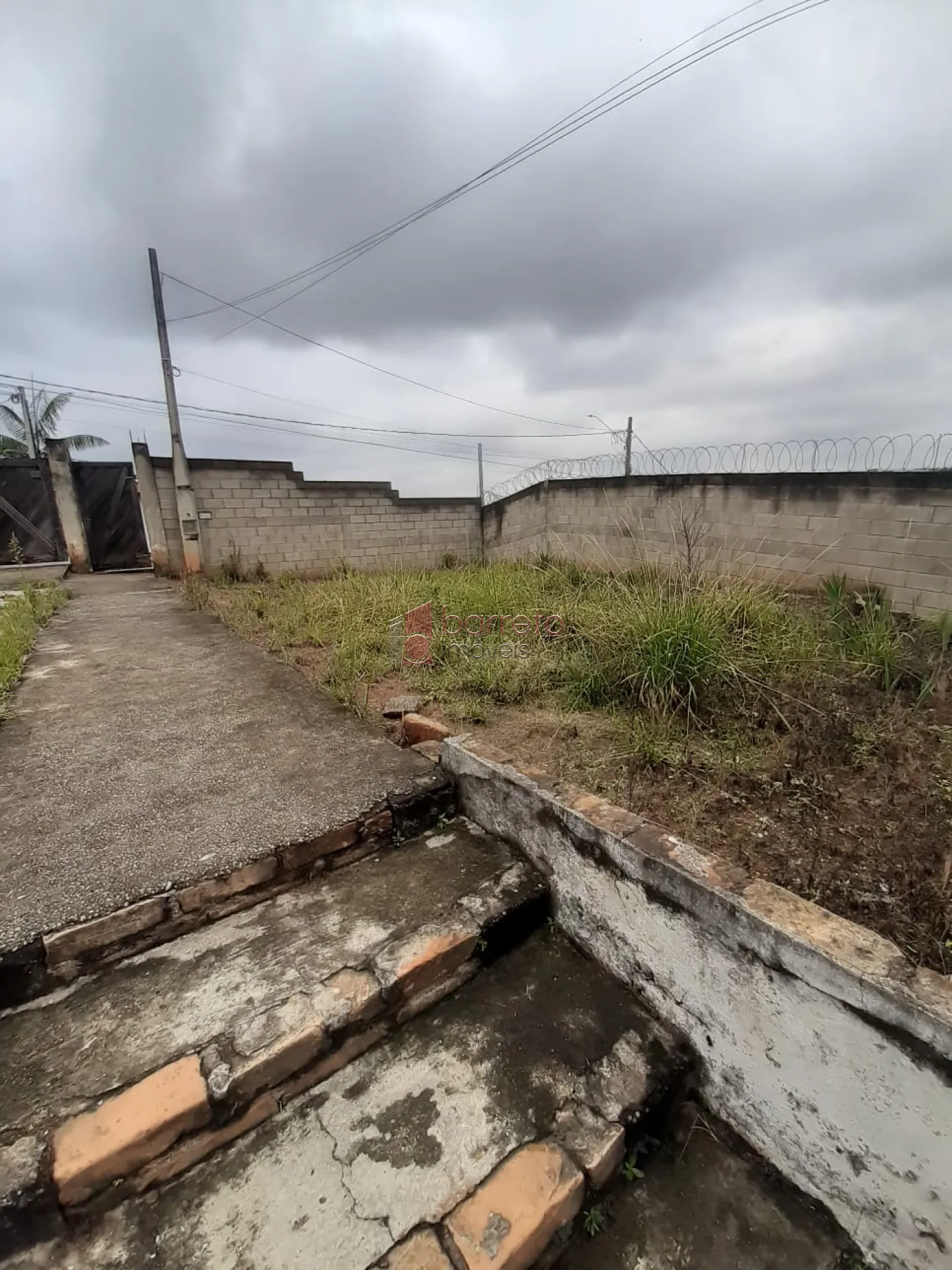 CASA À VENDA NO SETOR INDUSTRIAL CHÁCARAS SANTA MARTHA – VÁRZEA PAULISTA/SP