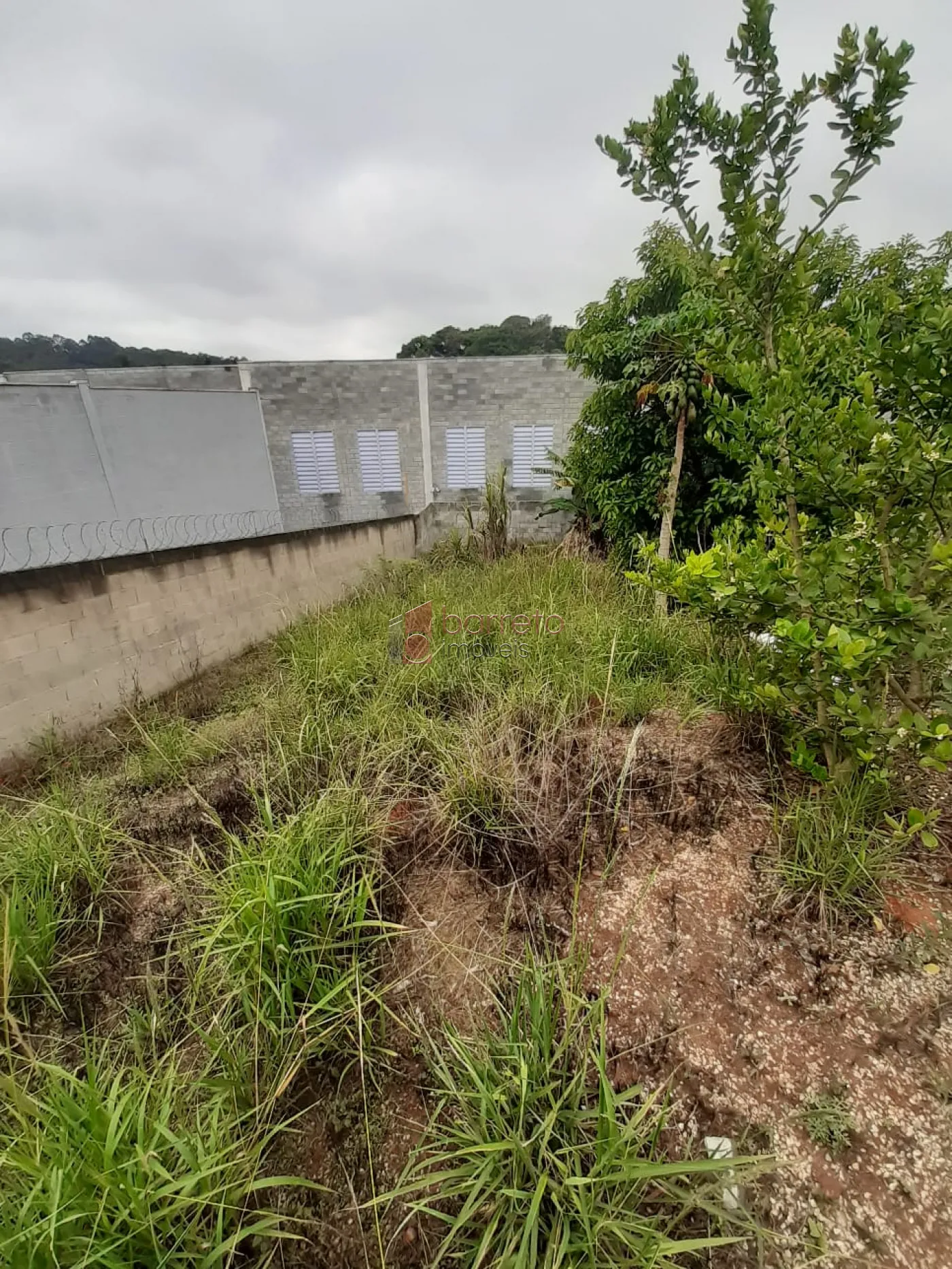 CASA À VENDA NO SETOR INDUSTRIAL CHÁCARAS SANTA MARTHA – VÁRZEA PAULISTA/SP