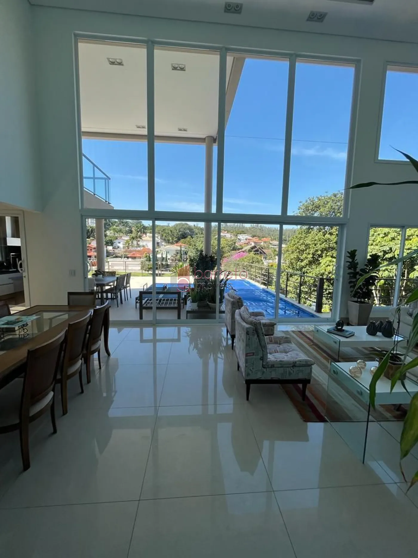 CASA À VENDA NO CONDOMÍNIO ESTÂNCIA MARAMBAIA EM VINHEDO/SP