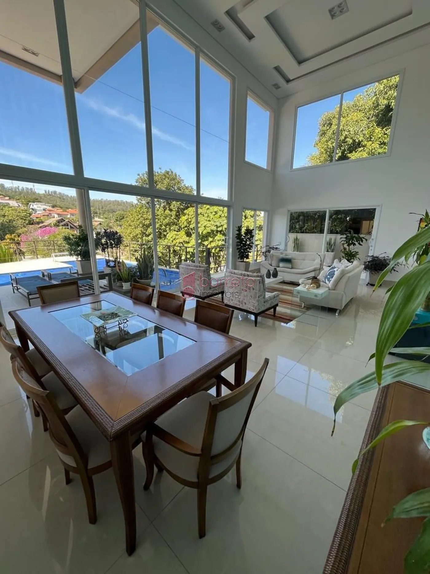 CASA À VENDA NO CONDOMÍNIO ESTÂNCIA MARAMBAIA EM VINHEDO/SP
